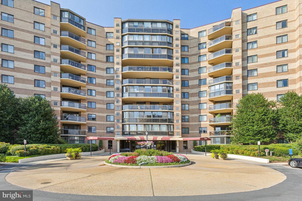 View McLean, VA 22102 condo