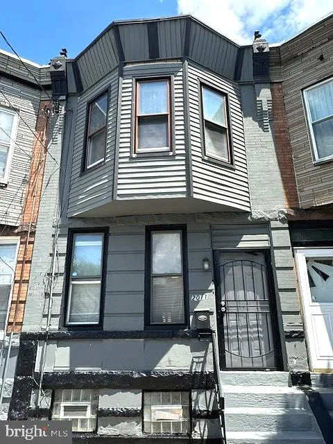 2011 Castor Avenue
