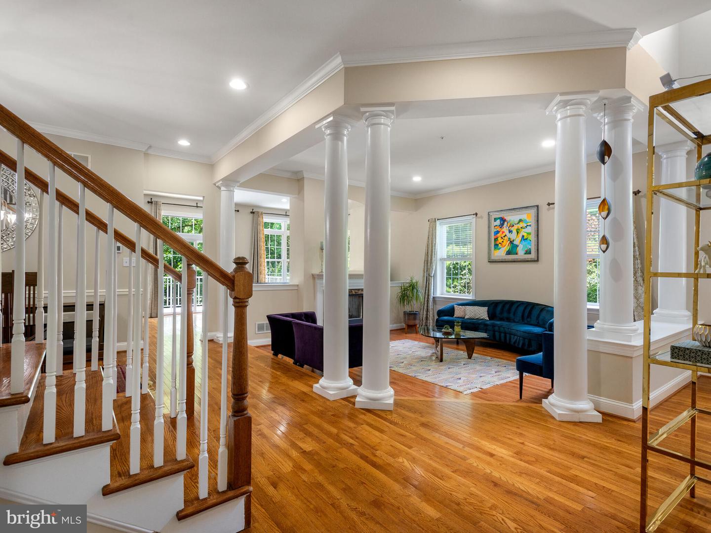 Photo 6 of 43 of 103 Whiteland Hills Cir multi-family property