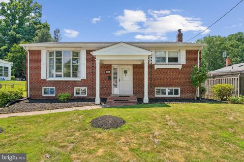 Single Family Residence in Rockville MD 12112 Putnam ROAD.jpg