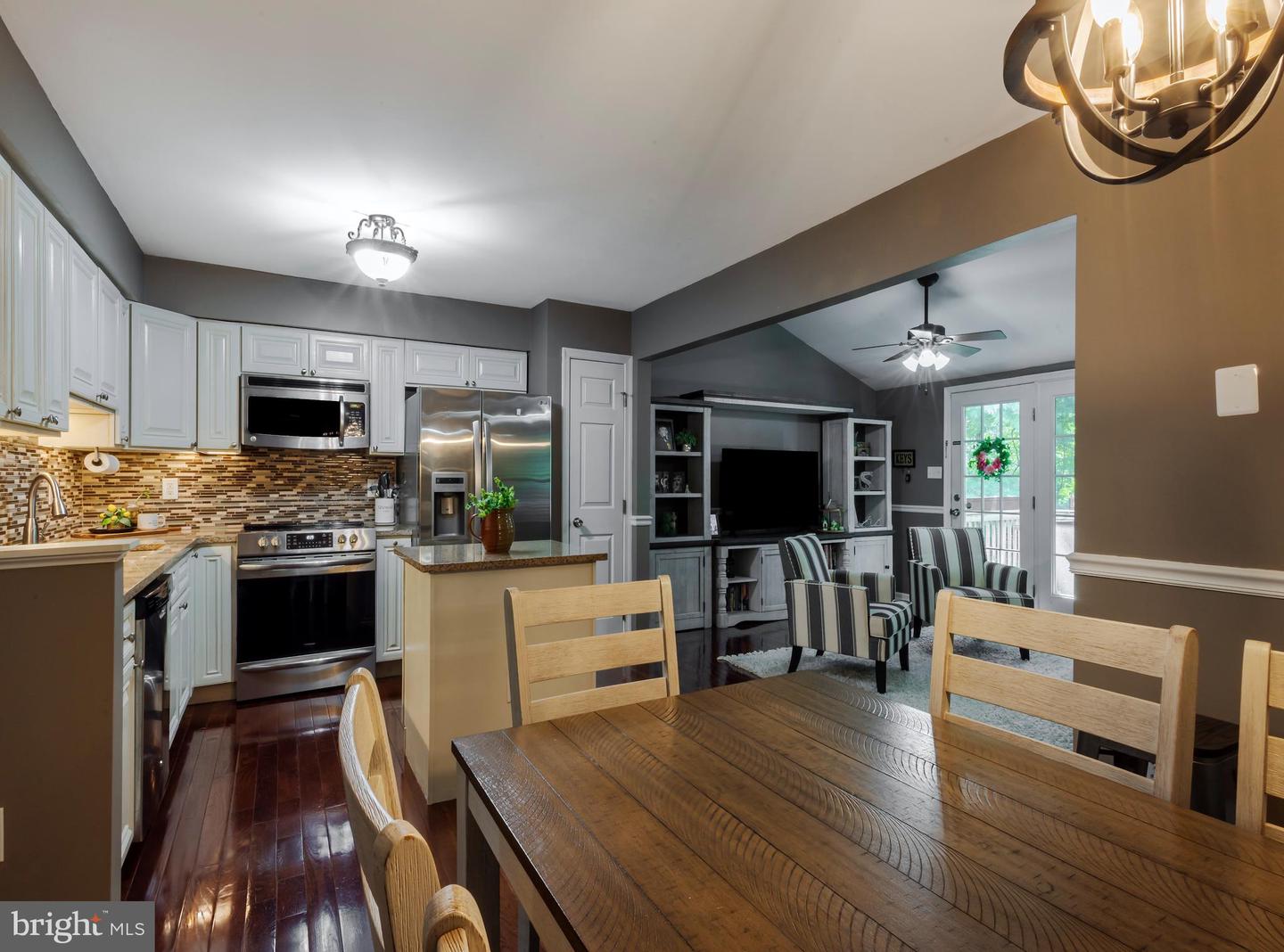 Photo 8 of 31 of 736 Quest Ct townhome