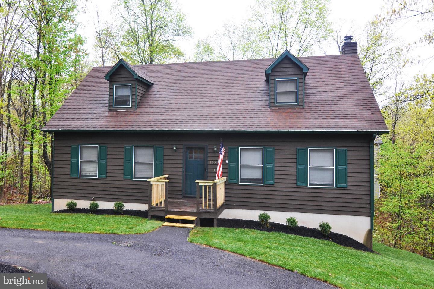 128 - 130 Dogwood Drive, Cross Junction, VA, 22625