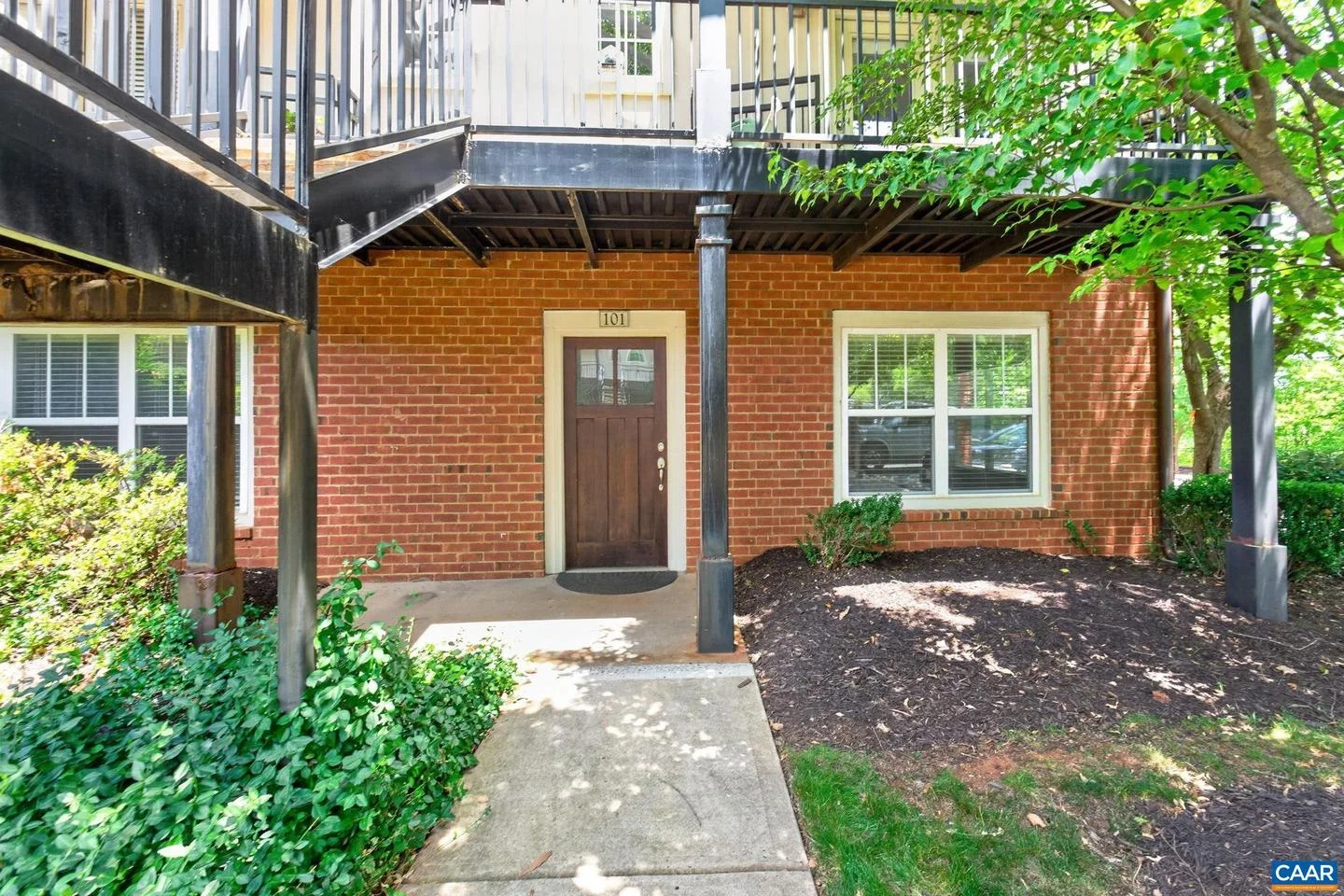 1915 Beechcrest Ct Unit 101