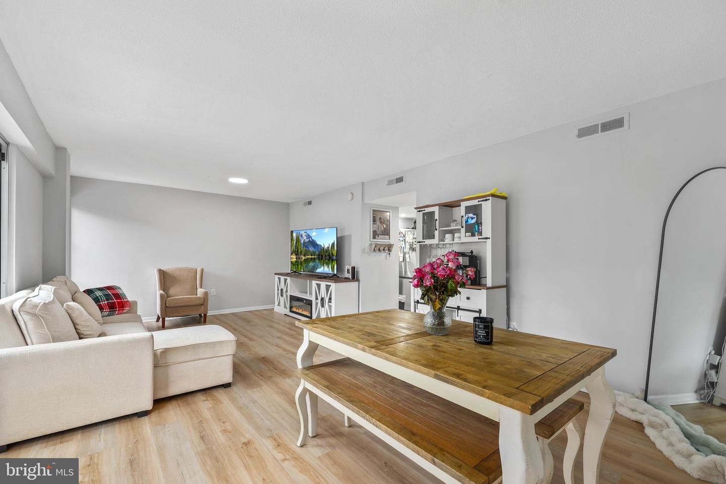 1300 Army Navy Drive Unit 320, Arlington, VA, 22202