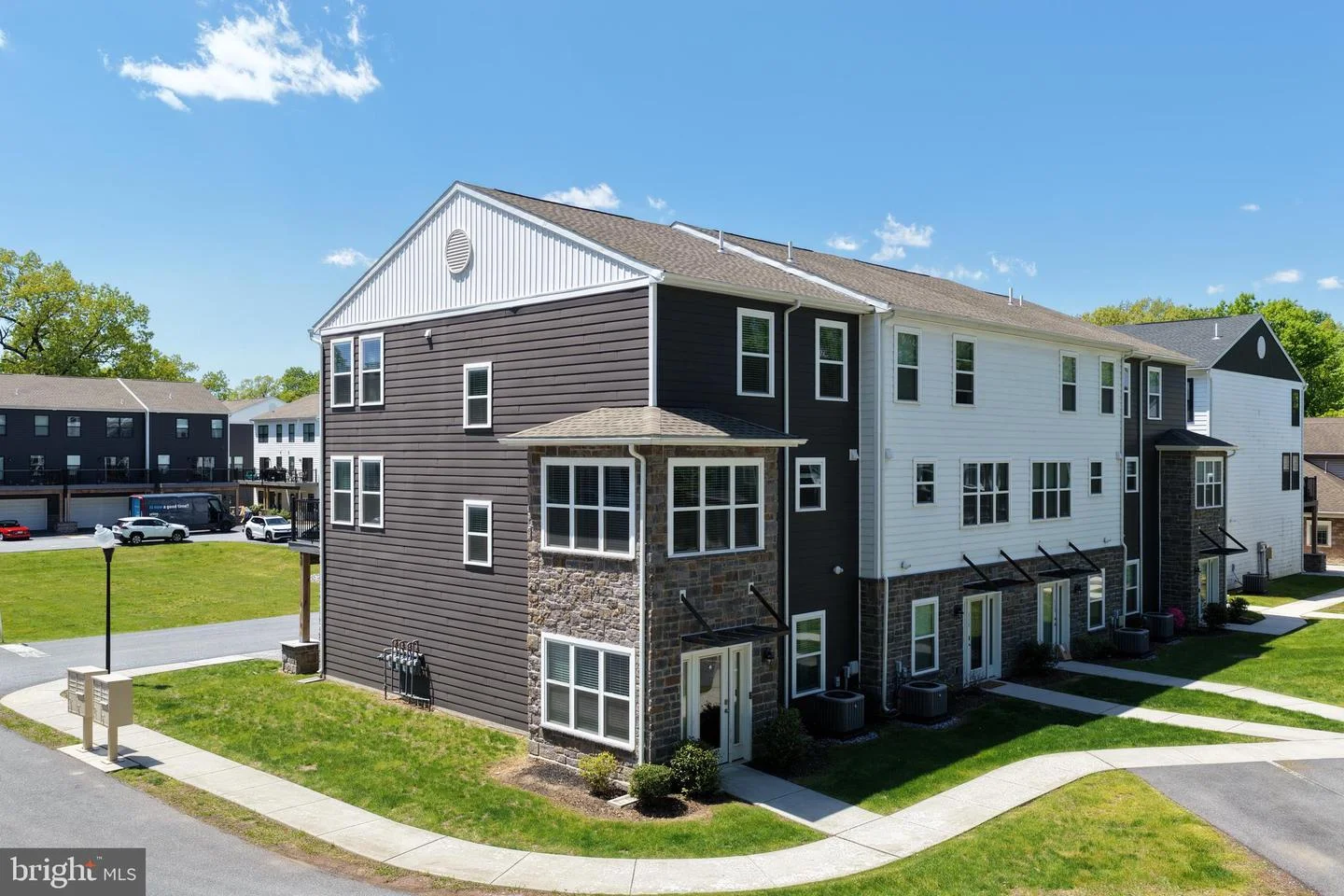 113 High Pointe Drive Unit 50