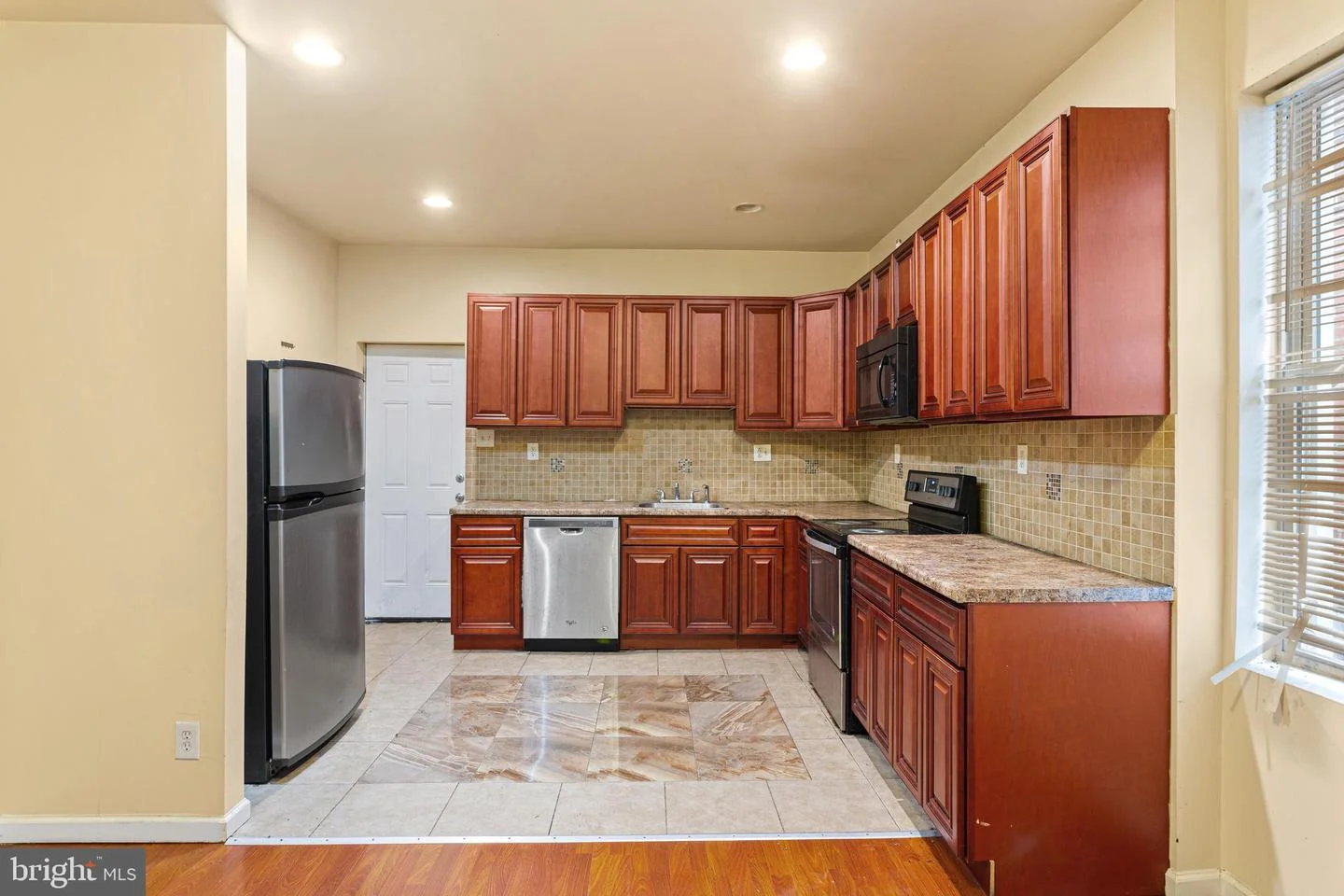 5446 Walnut Street