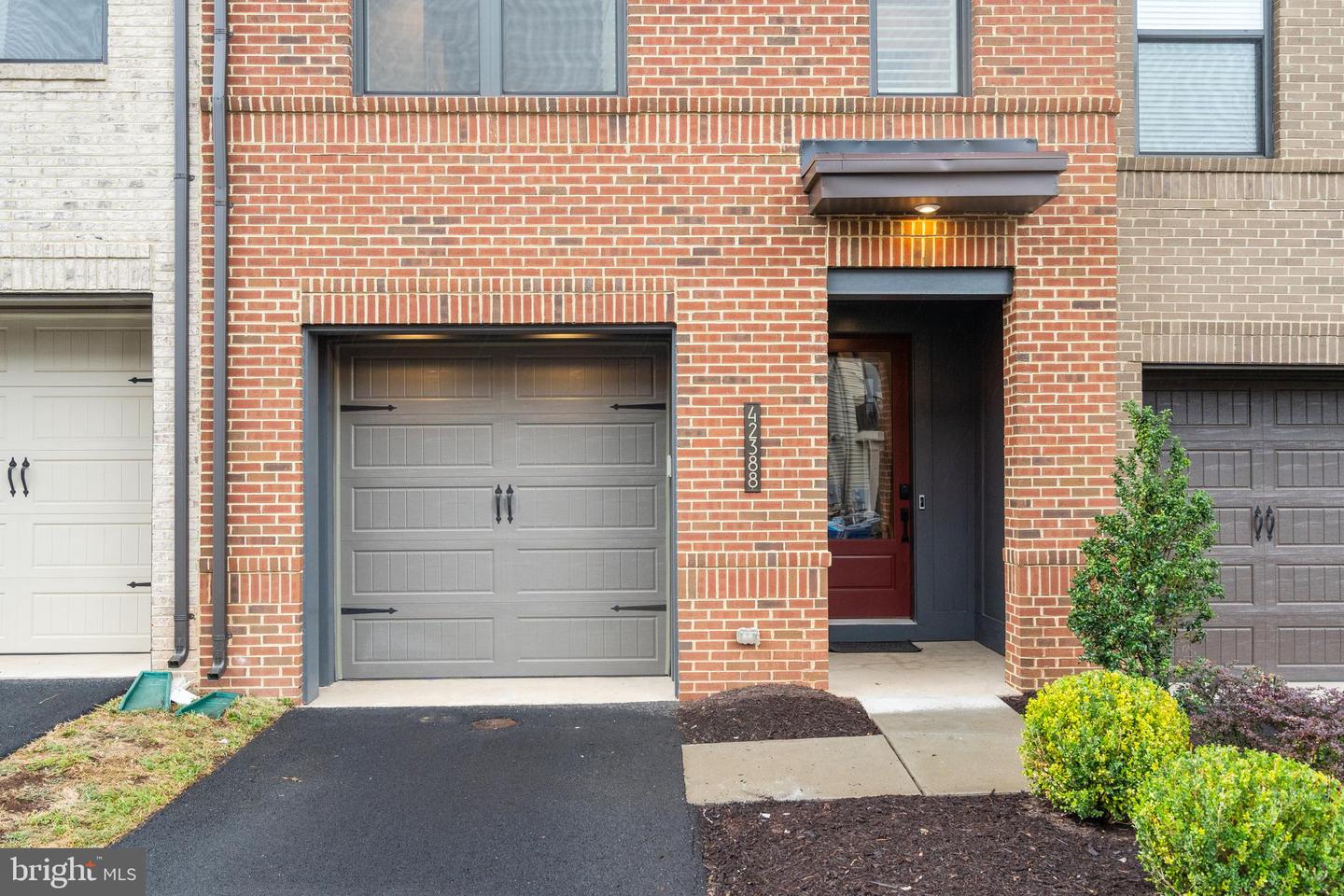 Photo 4 of 67 of 42388 Zenith Ter townhome