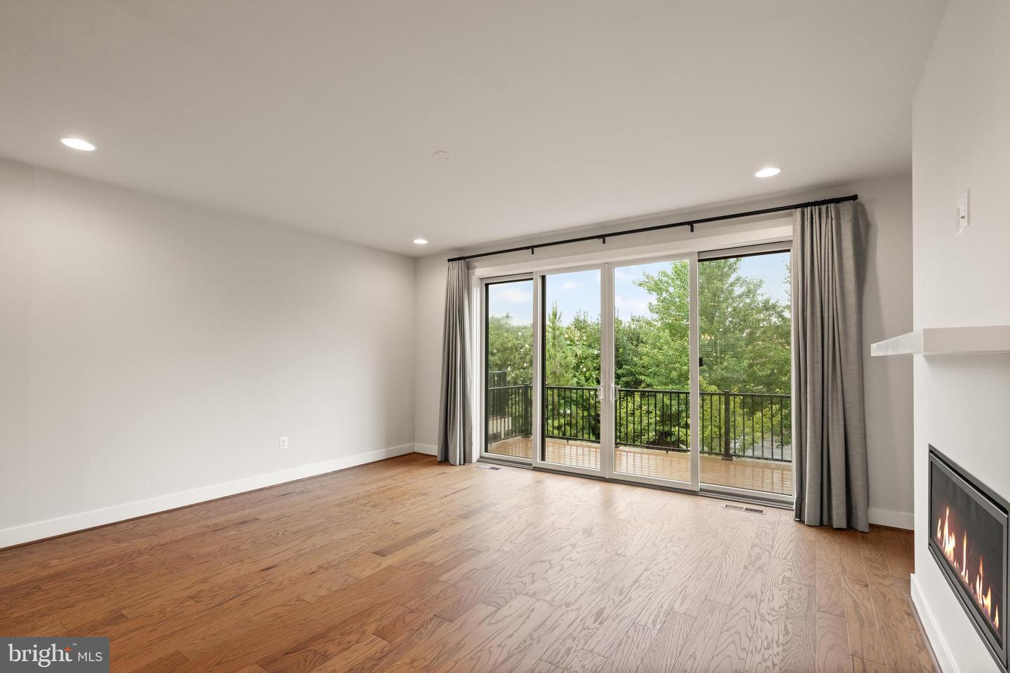 Photo 10 of 67 of 42388 Zenith Ter townhome