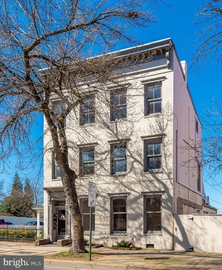 401 South Market Street Unit #1 St