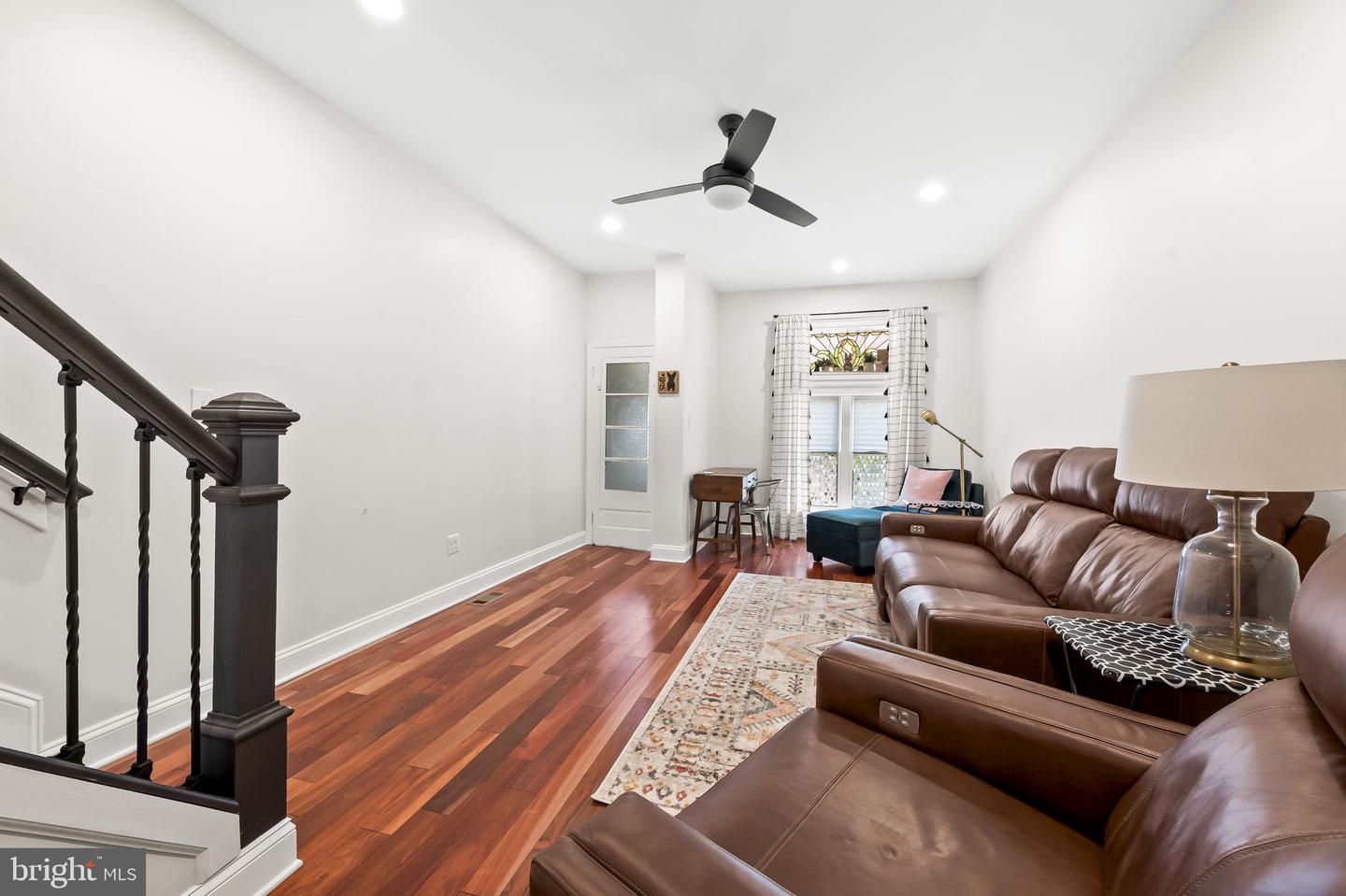 Photo 4 of 33 of 119 S Potomac St townhome