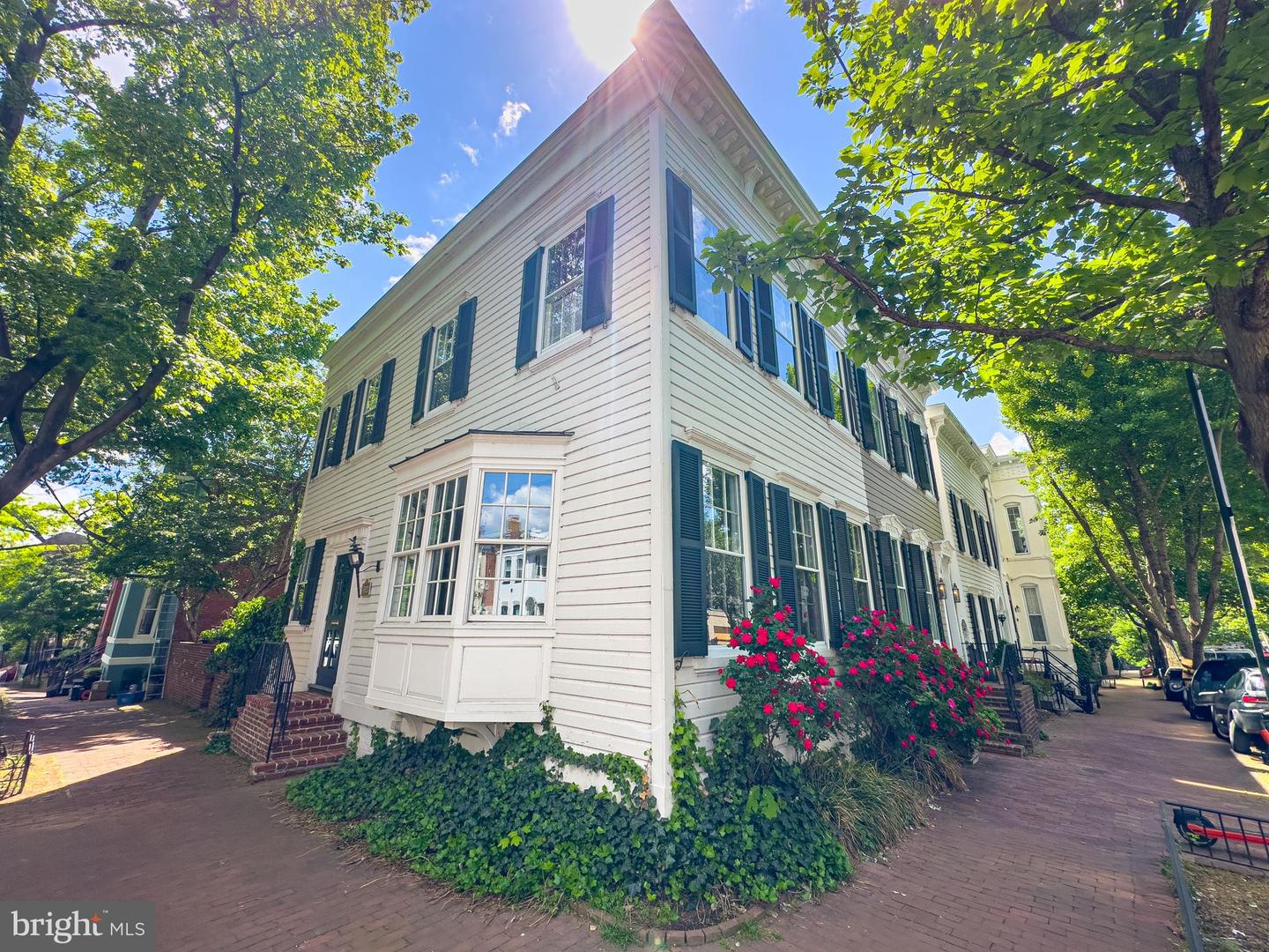 3344 P St NW