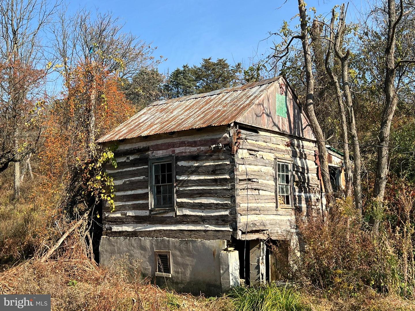 720 Indian Trail Road, Mohrsville, Pennsylvania image 7