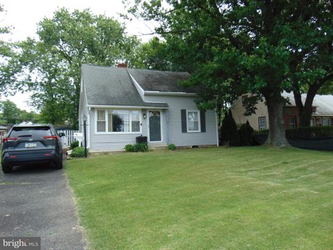 Single Family Residence in Willow Grove PA 2649 Old Welsh ROAD.jpg