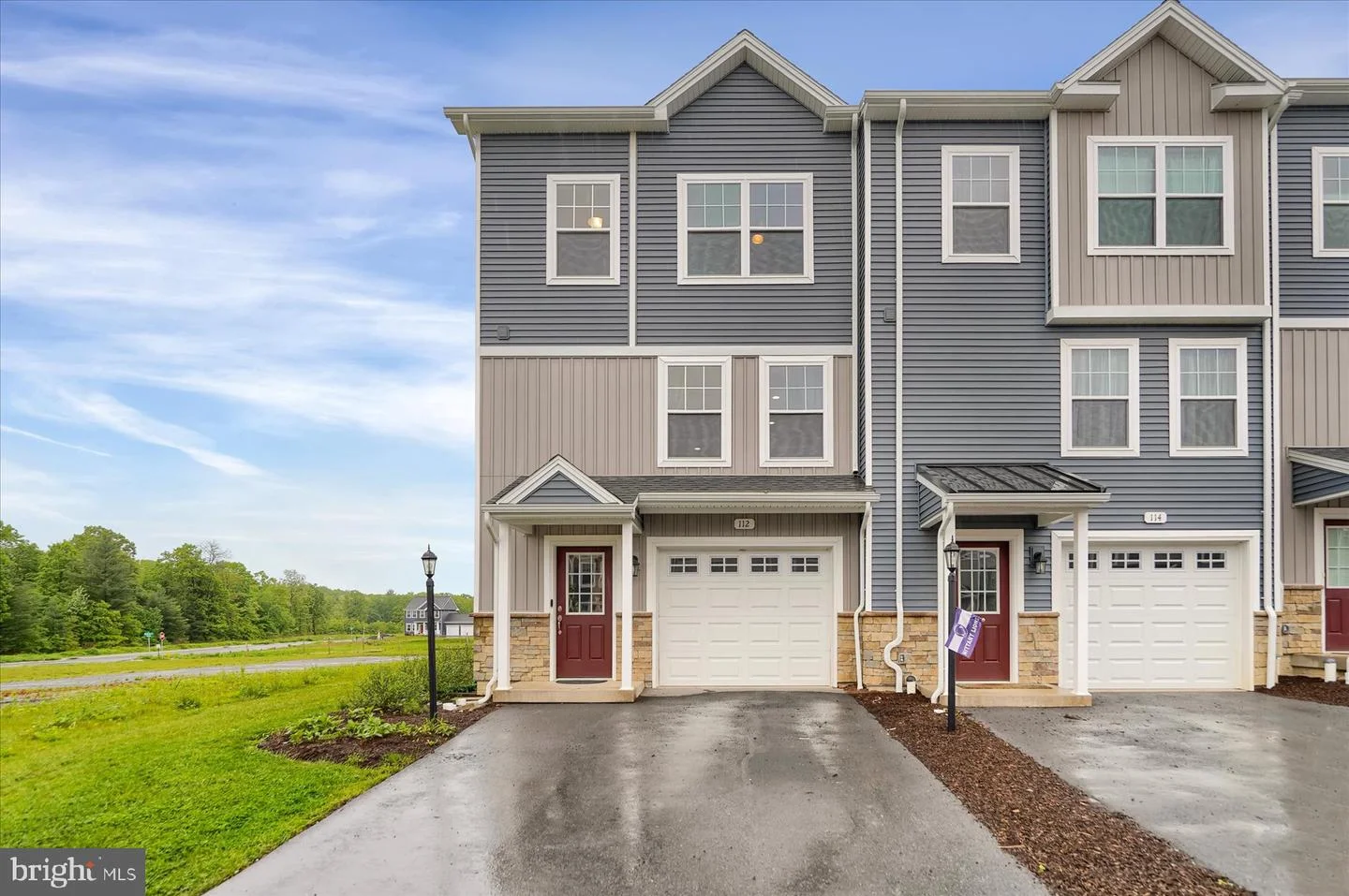 112 Veery Way