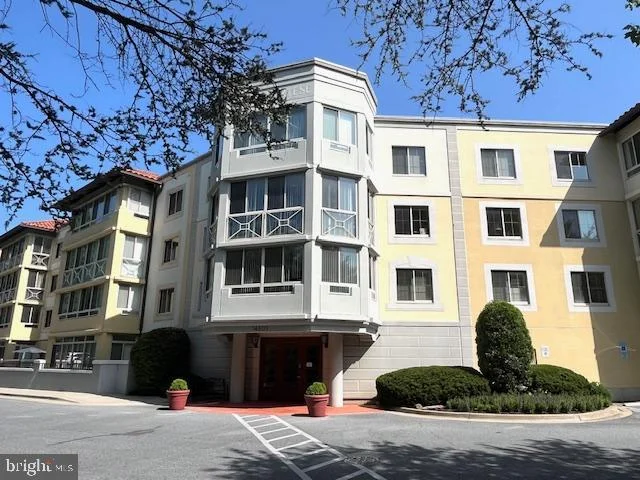 14805 Pennfield Circle Unit 307