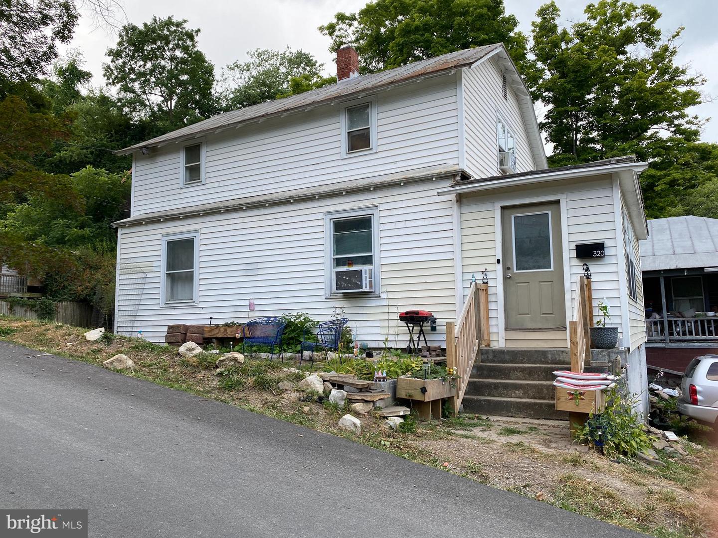 View Berkeley Springs, WV 25411 house