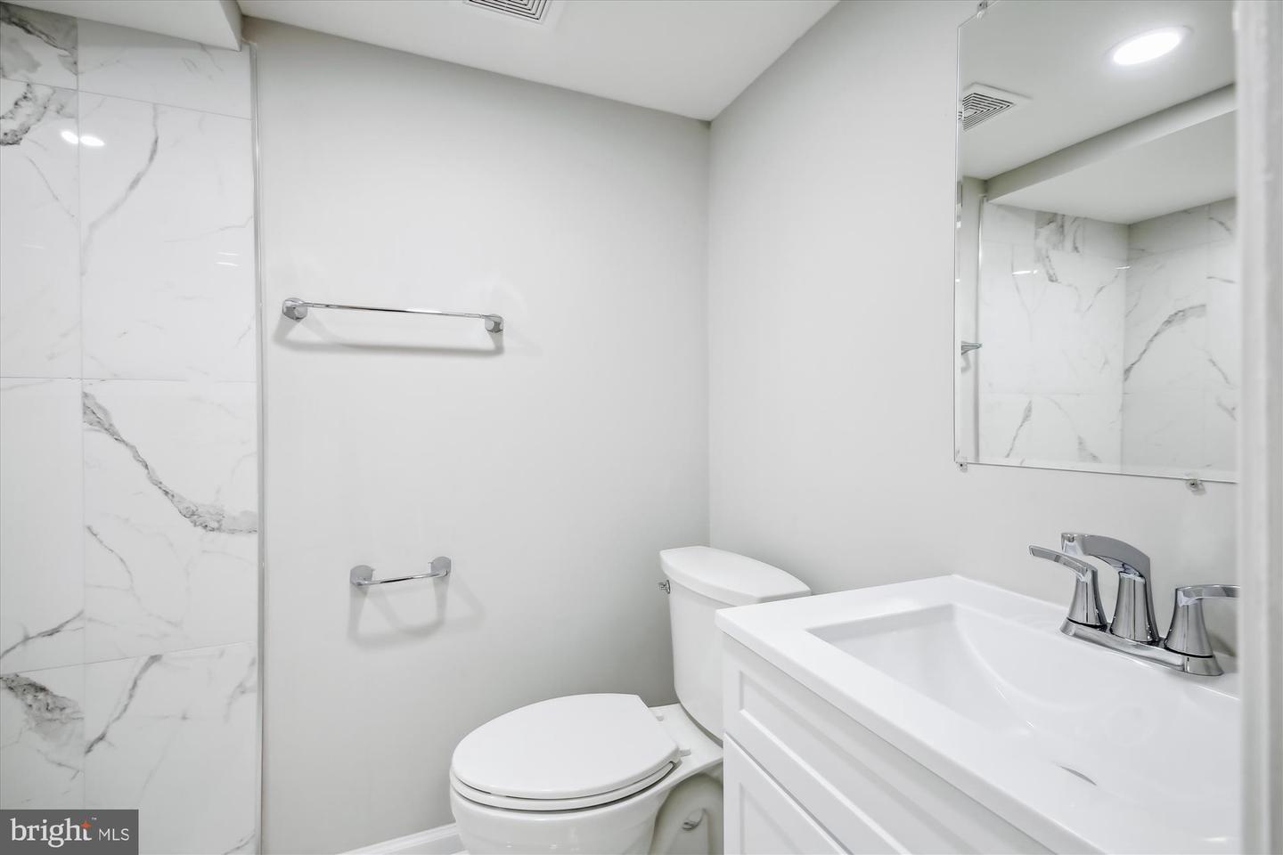 Photo 26 of 30 of 2433 Alsop Ct townhome