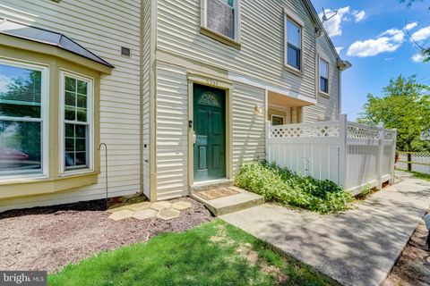 Townhouse in Laurel MD 9334 Palmer PLACE.jpg