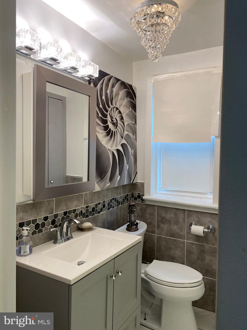 Photo 8 of 13 of 217 Miller St townhome