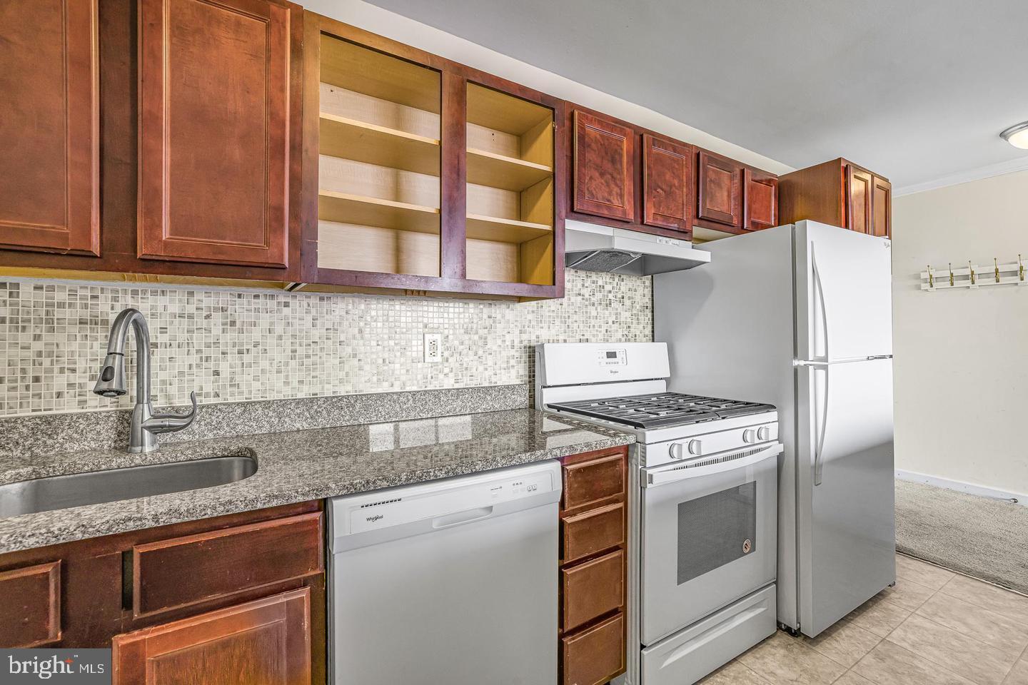 Photo 3 of 11 of 1401-Unit Pennsylvania Ave #1102 condo