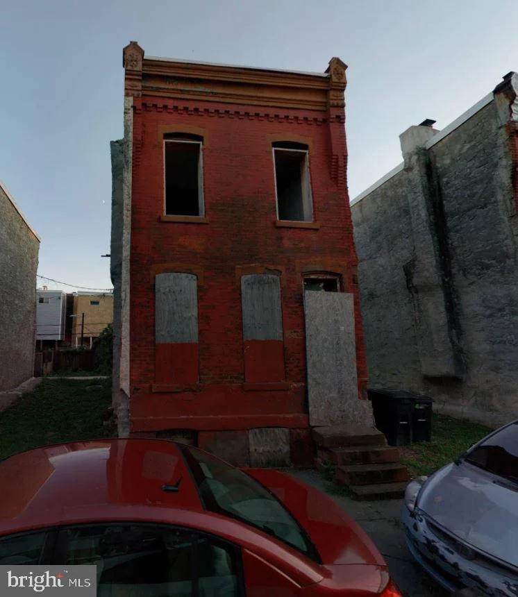 1428 W Letterly Street