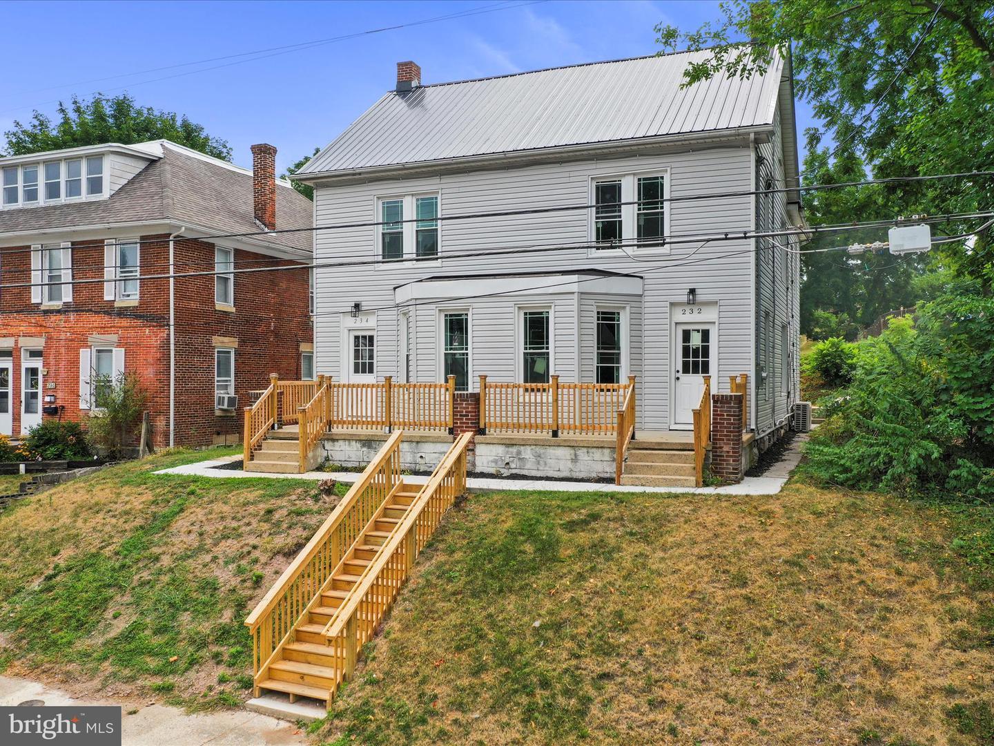 Photo 2 of 28 of 234 N Broad Street multi-family property