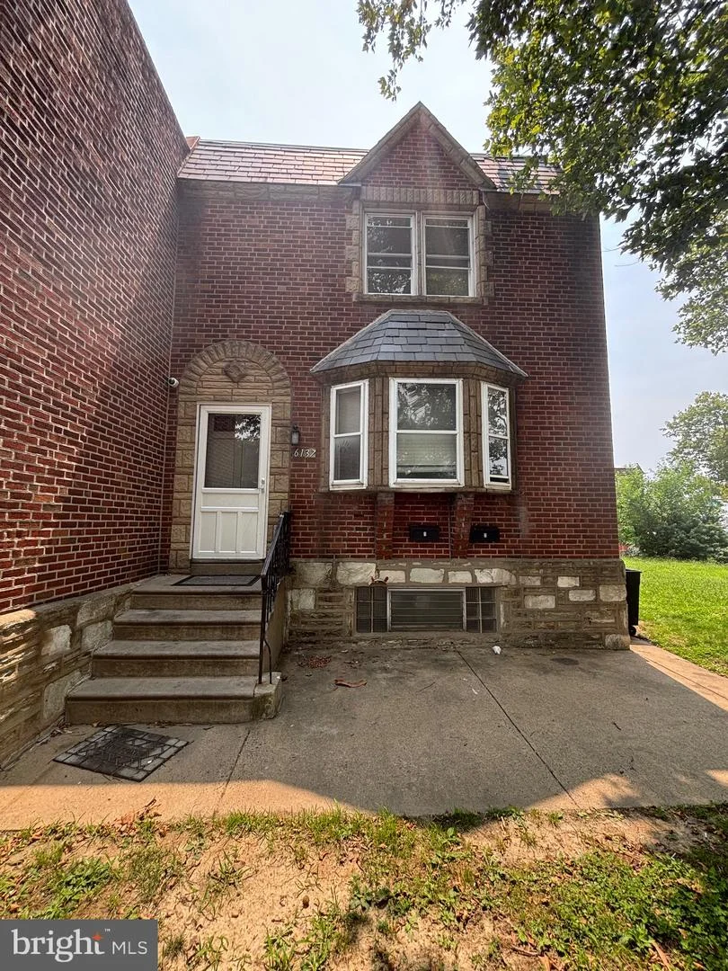 6137 Mulberry Street