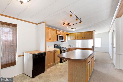 Manufactured Home in Newark DE 1 Gypsum DRIVE 5.jpg