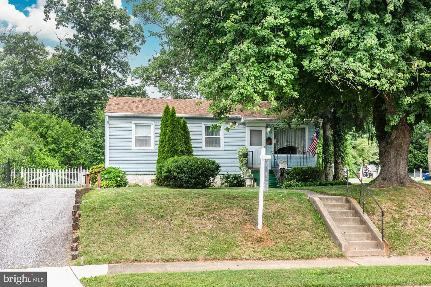 204 Uppergate Court