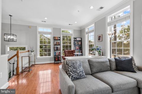 Townhouse in Alexandria VA 1503 Portner ROAD 10.jpg