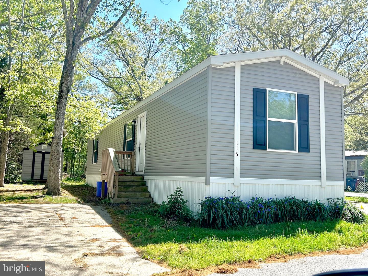 Listing image 1