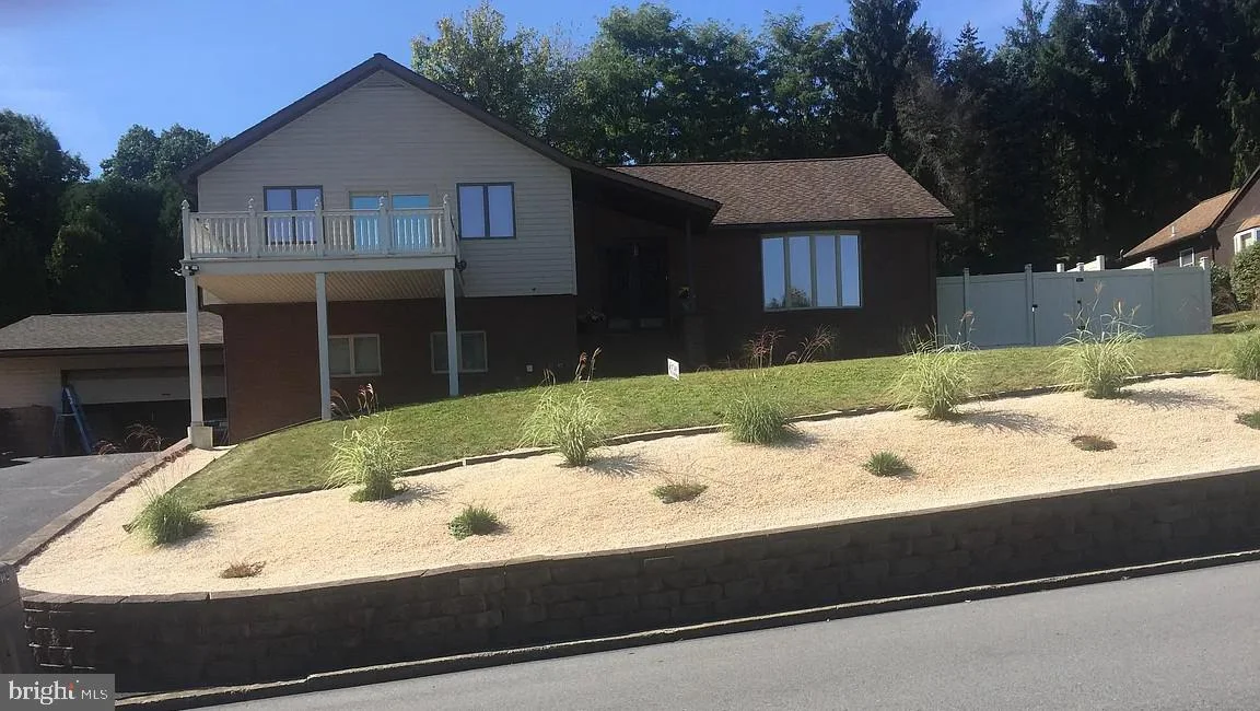 402 Ridge Avenue