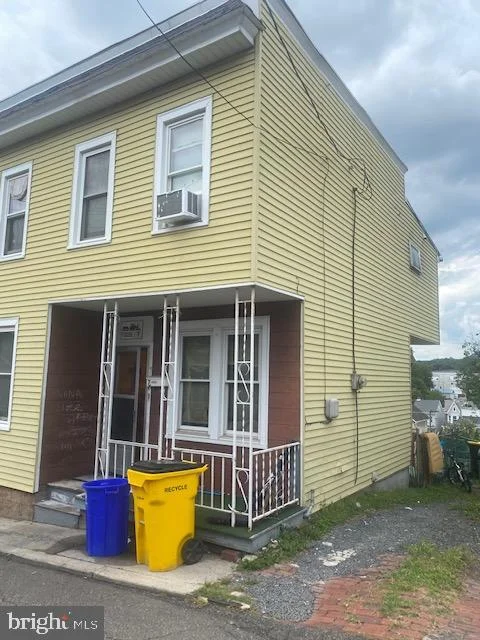 7 Becker Street