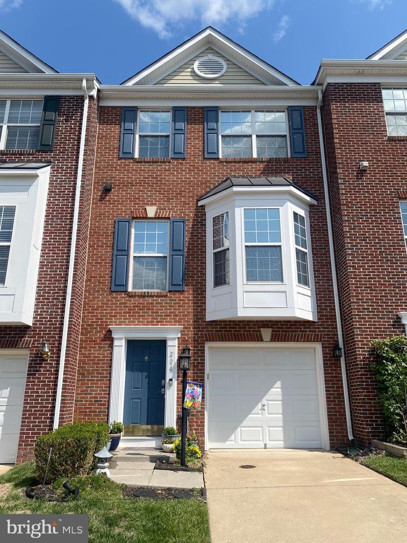 View Leesburg, VA 20175 townhome