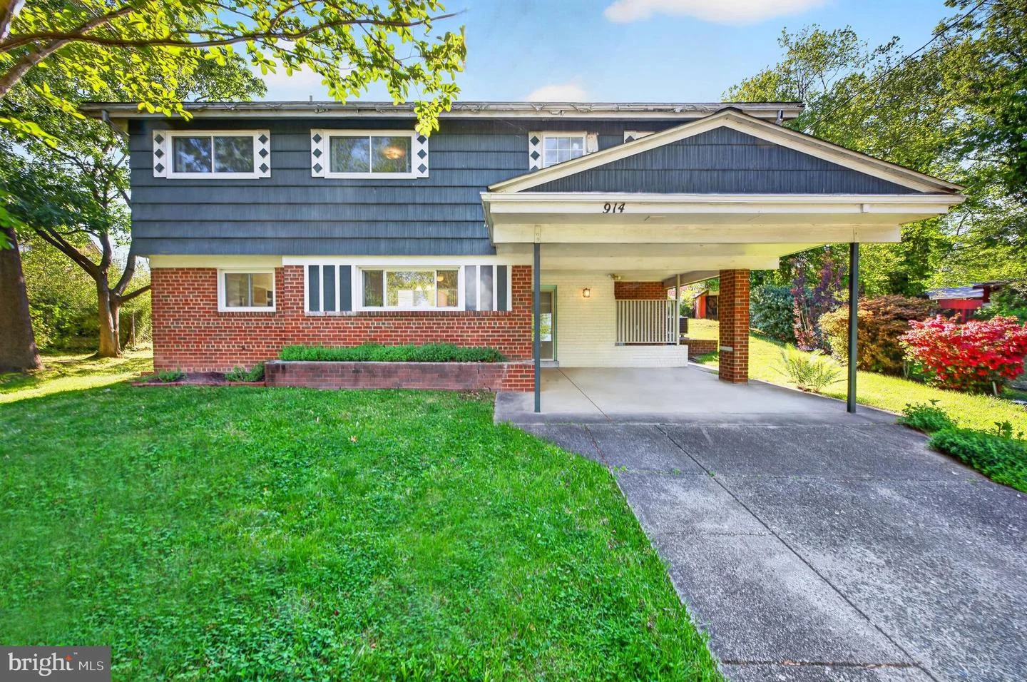 914 Kenbrook Court