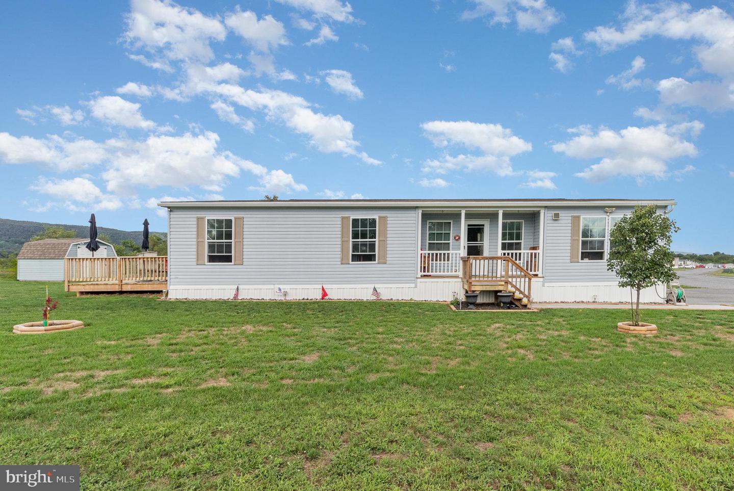 View Newville, PA 17241 mobile home