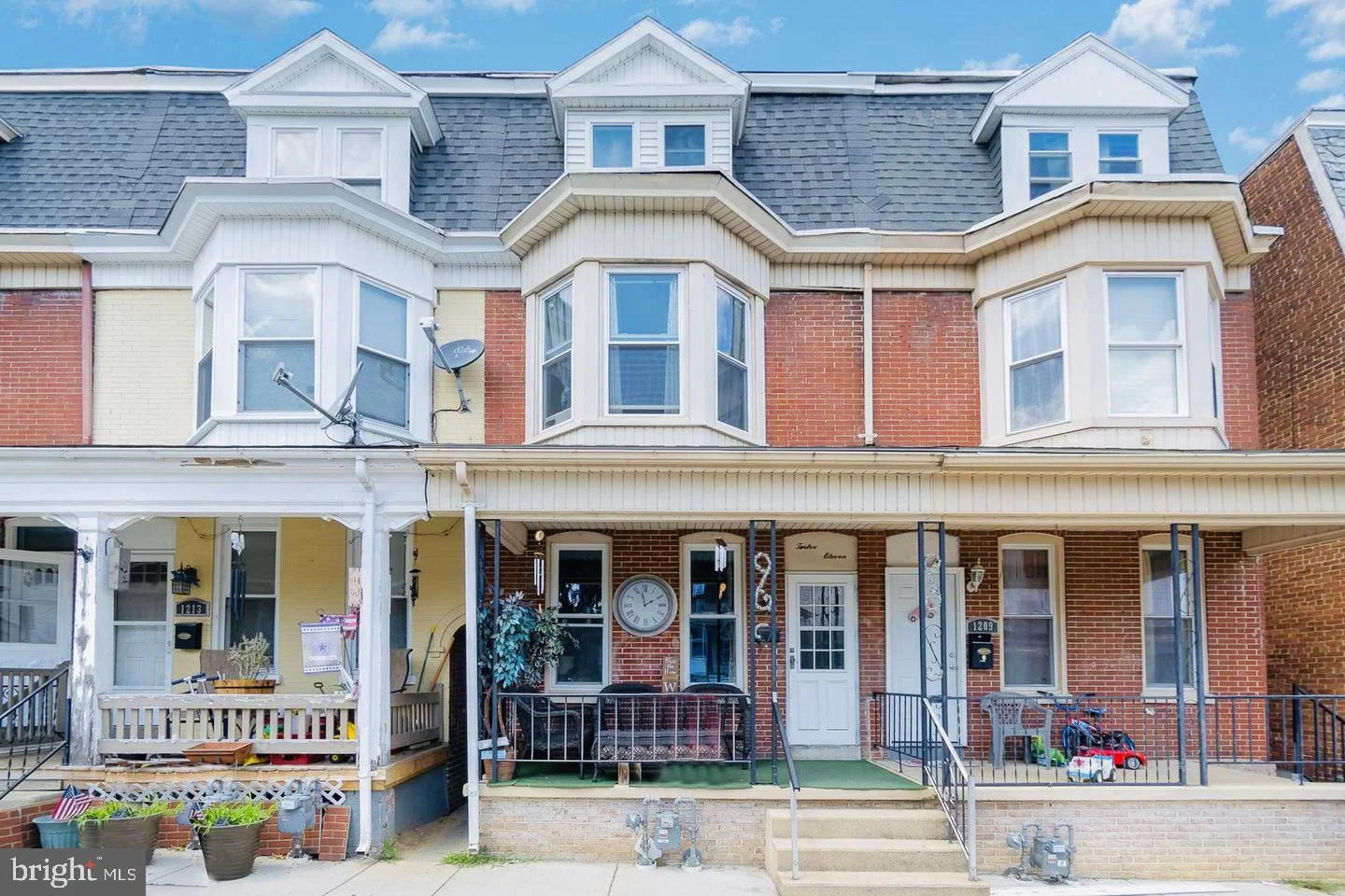 1211 W Poplar Street