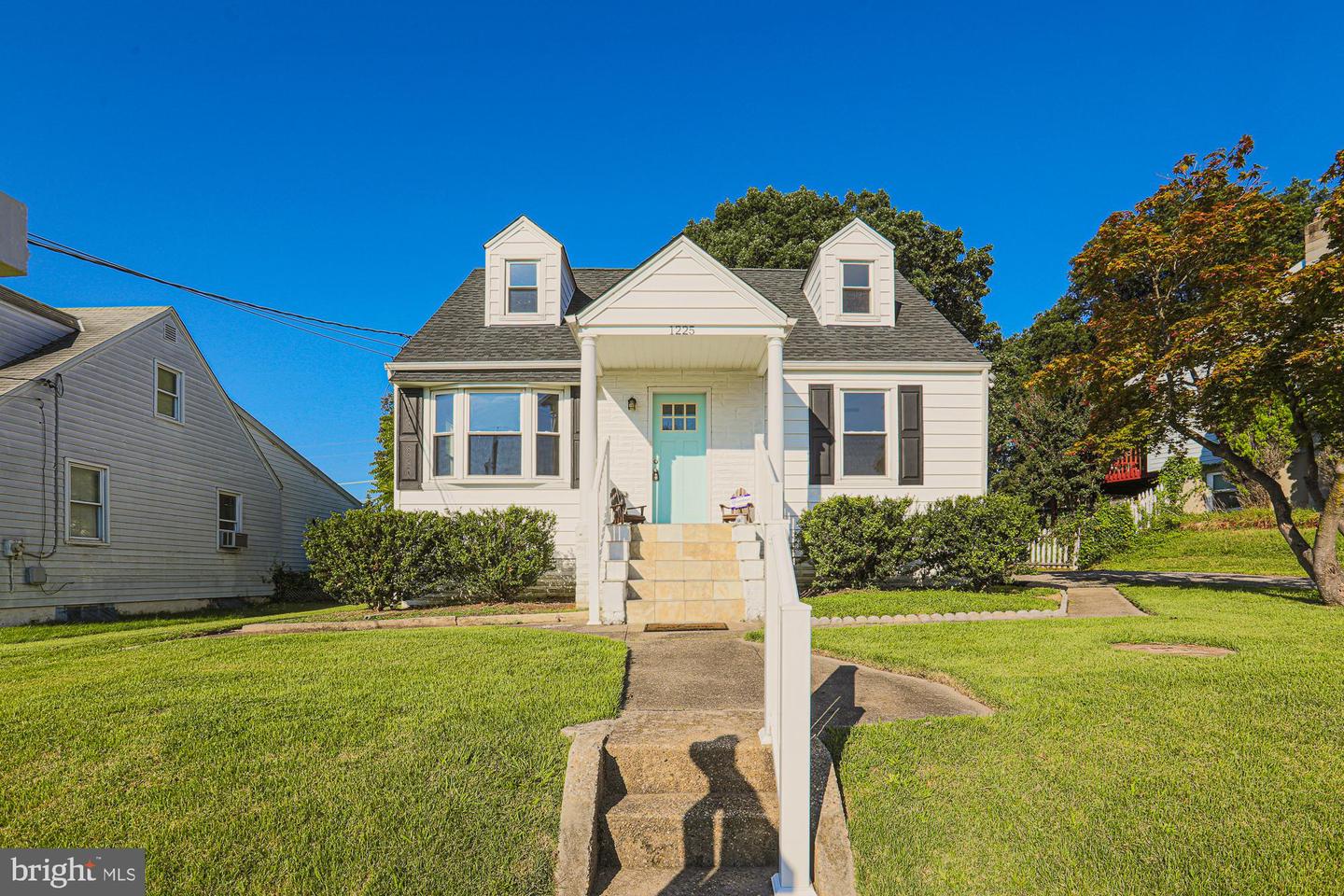 Photo 2 of 42 of 1225 Berk Ave house
