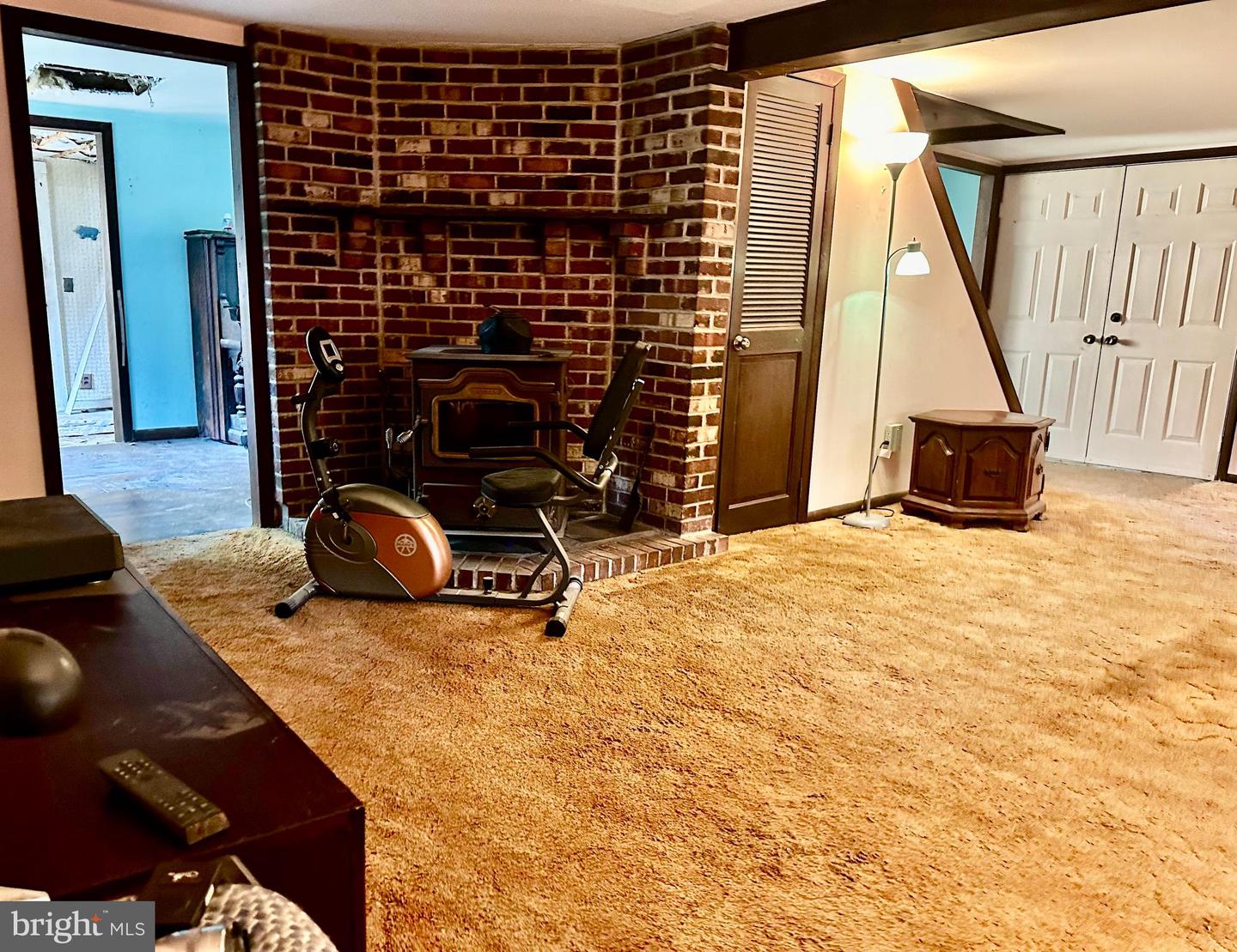 Photo 12 of 37 of 2 Old Red Lion Rd house