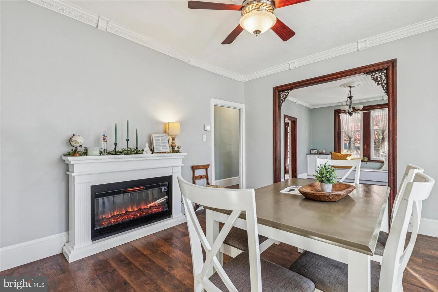 138 W Walnut Street