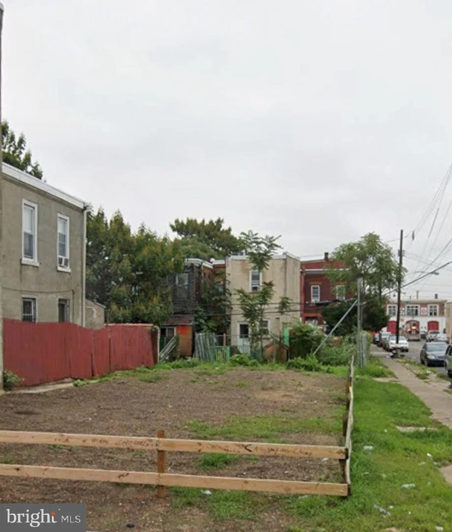 1327 W Somerset Street