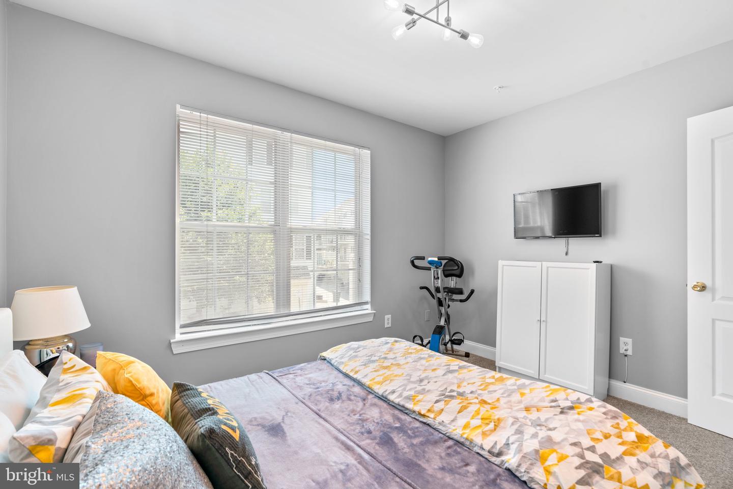 Photo 16 of 35 of 584 Orchard Ridge Dr #100 townhome