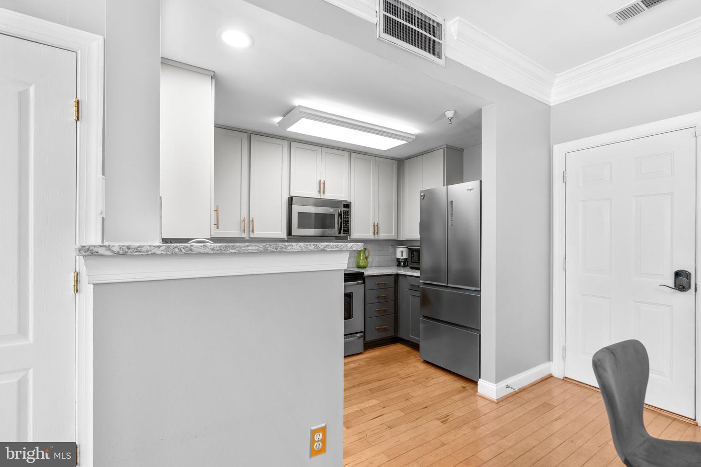 Photo 9 of 35 of 584 Orchard Ridge Dr #100 townhome