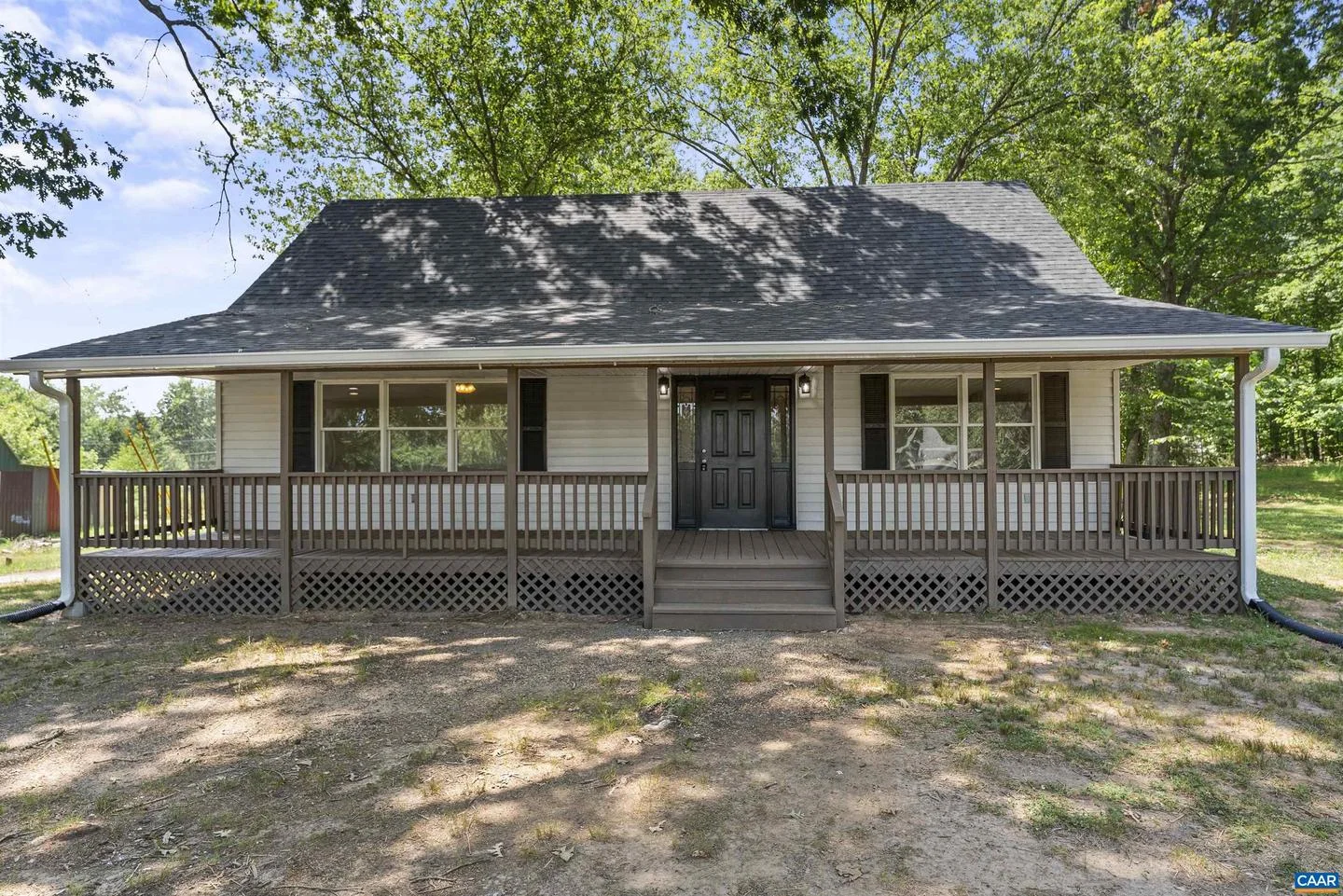 28 Hunters Ln Ln, Dillwyn, VA, 23936
