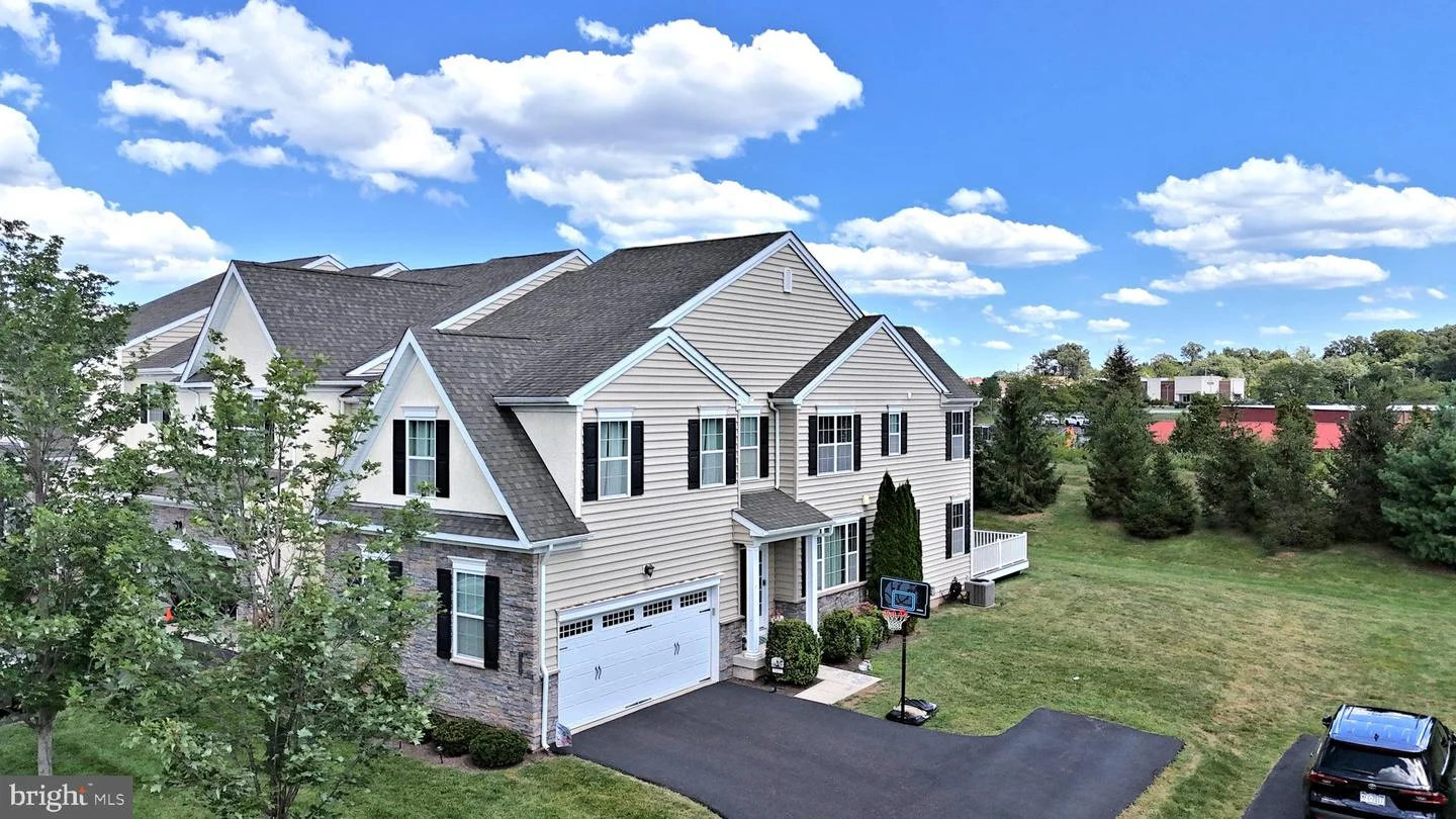2007 Pleasant Valley Drive