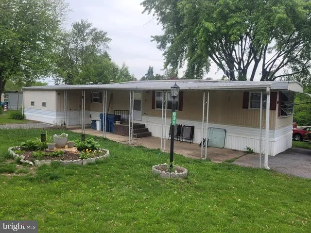 831 Lake Circle, Mount Wolf, PA, 17347
