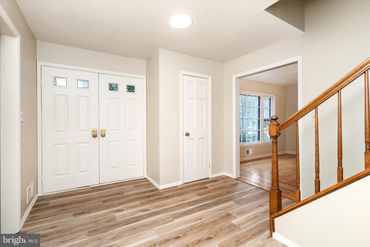 Photo 4 of 42 of 14 Blackfoot Dr house