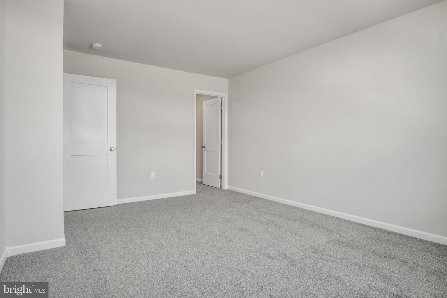 Photo 17 of 22 of 2103 S Autumn Chase Dr #002-01 townhome