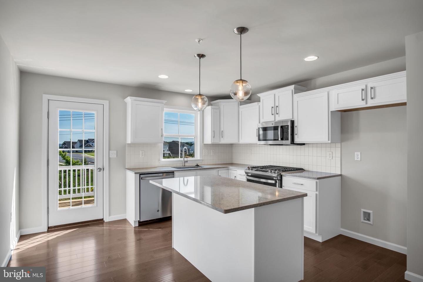 Photo 2 of 22 of 2103 S Autumn Chase Dr #002-01 townhome