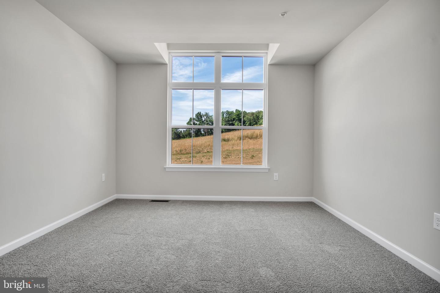 Photo 16 of 22 of 2103 S Autumn Chase Dr #002-01 townhome